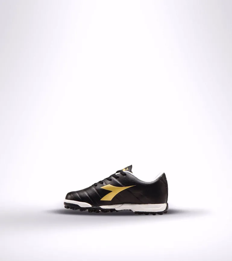 SCARPA DA CALCIO JUNIOR DIADORA PICHICHI 3 TF NERA CON LOGO DORATO