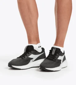 SCARPA DA RUNNING E FITNESS DA UOMO DIADORA FRECCIA GRIGIA