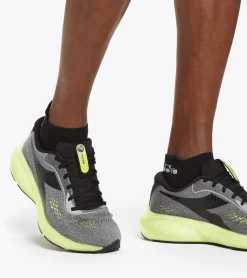 SCARPA DA RUNNING E FITNESS DA UOMO DIADORA FRECCIA GRIGIA GIALLA